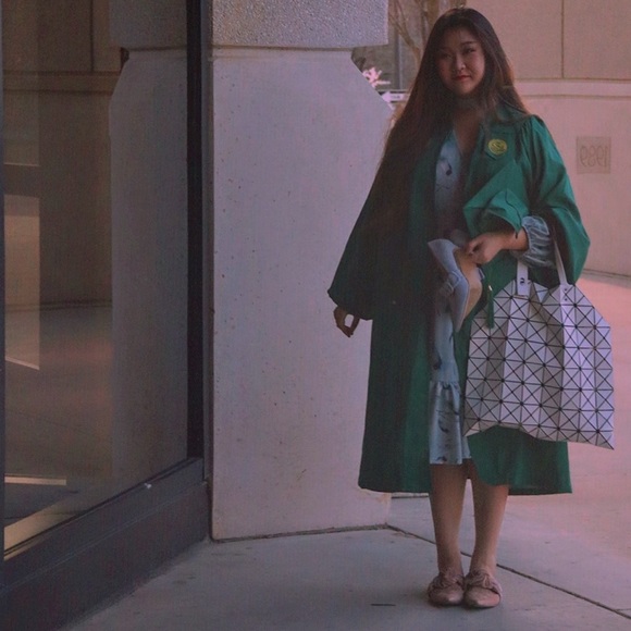 Issuy Miyake Lucent Pro matte Tote - Picture 2 of 4